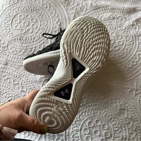 Under Armour Curry Flow 9
Sesame Street‎ The Count WOMENS 9.5 - Picture 3 of 7